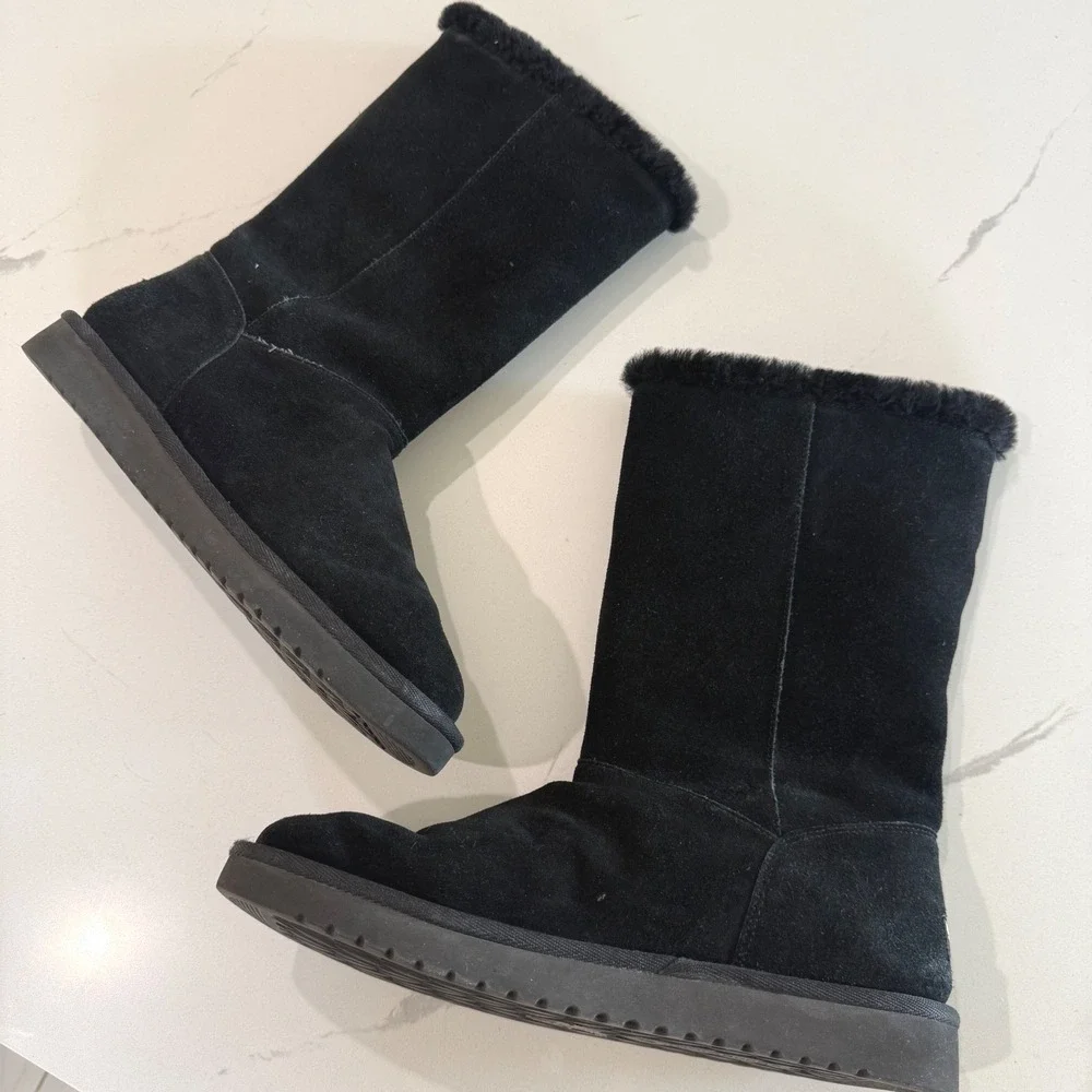 Koolaburra by UGG Kinslei Black Suede Button Detail Plaid Flannel Lined Boots 10
